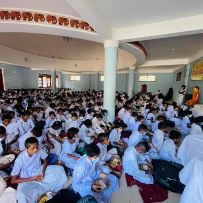  ආගමික වැඩසටහන් වල චායා රූප 